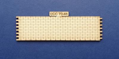 LCC 70-48 O gauge brick platform wall - 90mm